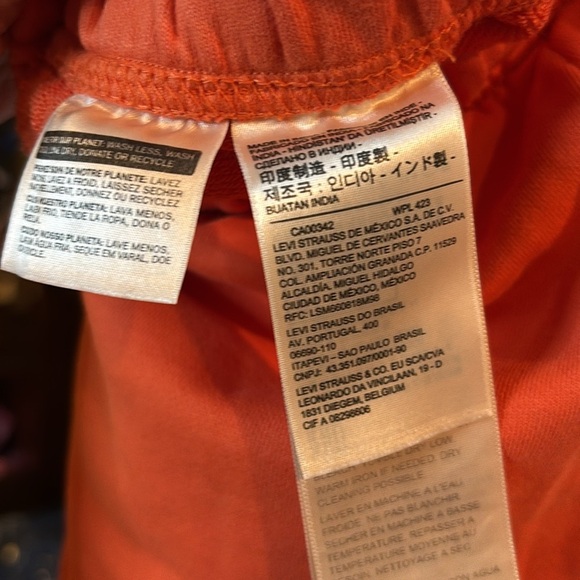 NWT LEVI’s women’s Orange Jogger Sweatpants size small 100% cotton - Picture 9 of 10